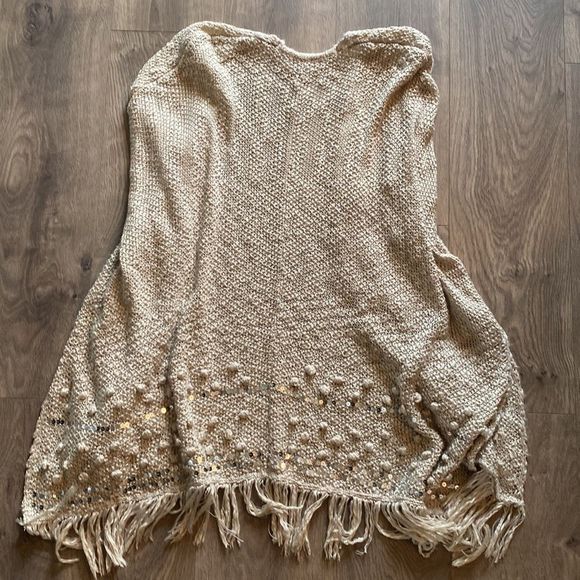 Fringed sleeveless Cardigan - Picture 11 of 11